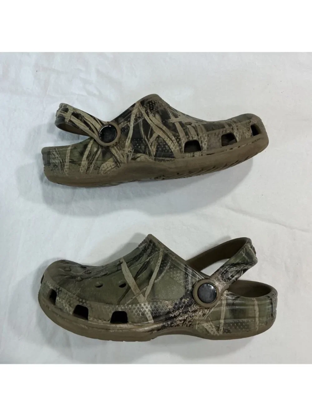 Crocs Kids Classic Realtree Clogs Sandals Size C13 Lightweight Slip-On Shoes